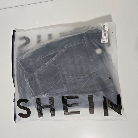 SHEIN ICON‎ Plus Size Front Button Pockets Butterfly Jeans - Size 0XL - Picture 3 of 7